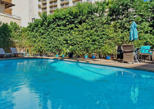 waikiki grand hotel pool